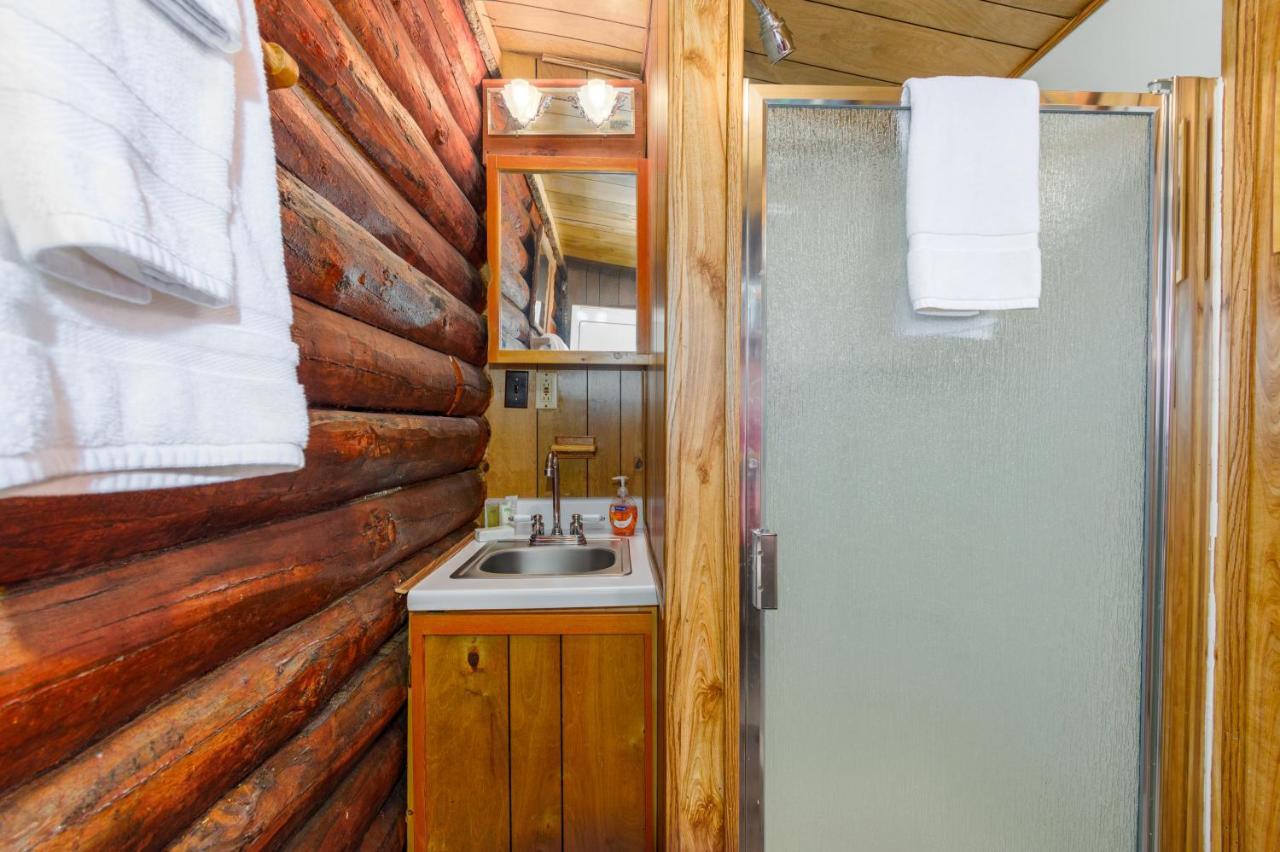 Alpine Meadows Log Cabin Girdwood Eksteriør billede